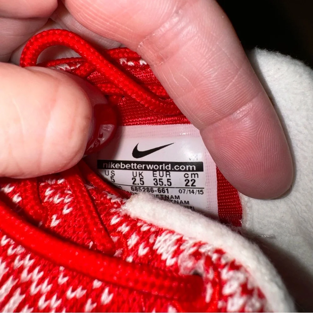 Nike Roshe One Winter Sneaker Red and White Size 5